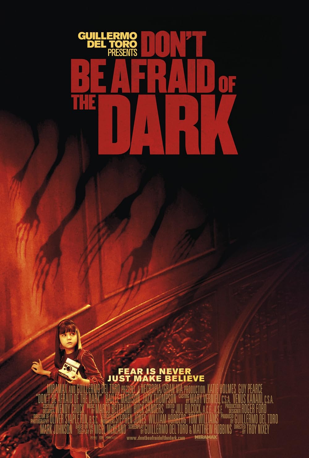 Don't Be Afraid of the Dark: No temas a la oscuridad (Dual)